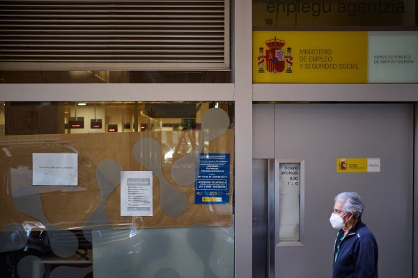 El desempleo de la eurozona subió a 7,4% en mayo, pero en España es casi el doble