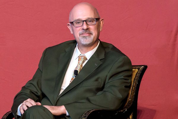 Tom Ginsburg: “La solución de este momento de confrontación nos dirá cuál es la Constitución real de Chile”