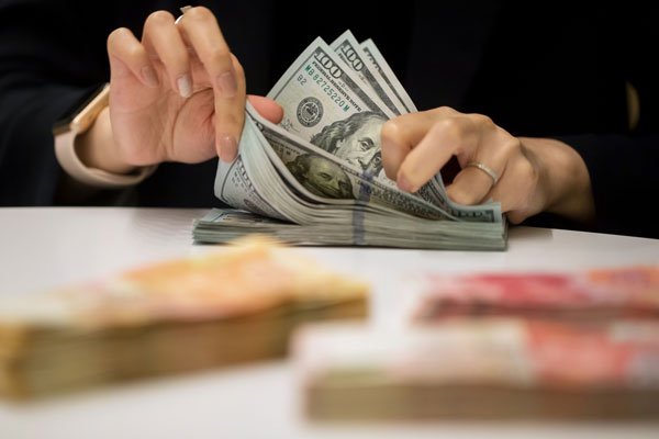 Dólar en Chile profundiza las caídas y termina la jornada en $785