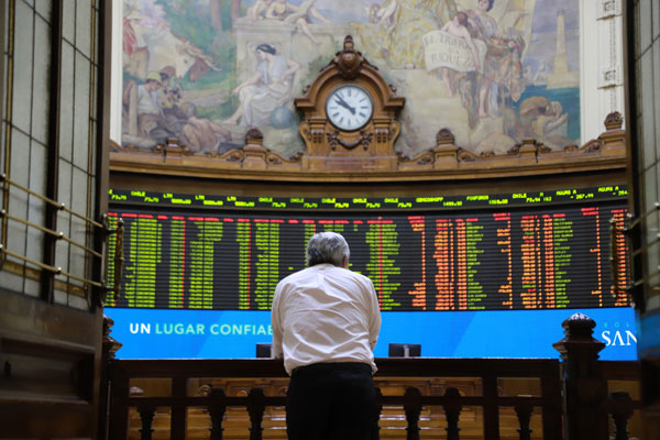 Preocupación por potencial retiro parcial de fondos impacta a mercados