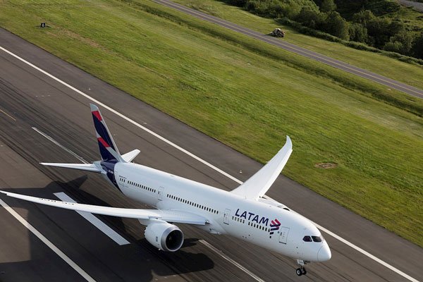 <p>Latam retira solicitud de ayuda al gobierno de Colombia tras conseguir financiamiento por US$ 1.300 millones de Oaktree</p>