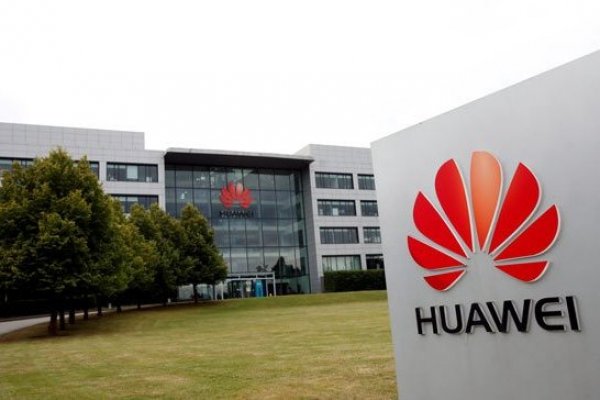 <p>El gobierno británico prohibió la compra de componentes para el 5G desde fin de año. Foto: Reuters</p>