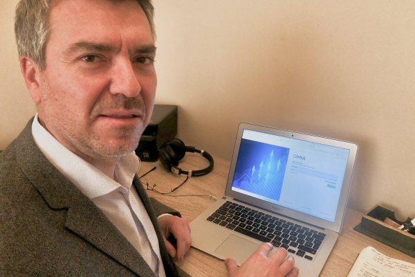 Firma chilena crea software con IA que detecta y acusa a personas que no mantengan distanciamiento o no usen mascarilla