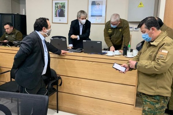 Blumel por violencia y quema de automotora: “Busca amedrentar un proceso democrático”