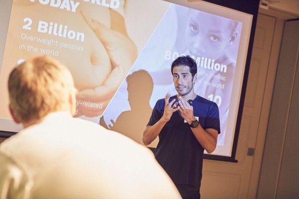 Fundador de Burn to Give revela los planes para llegar a las empresas de Chile y el mundo tras millonario levantamiento de capital