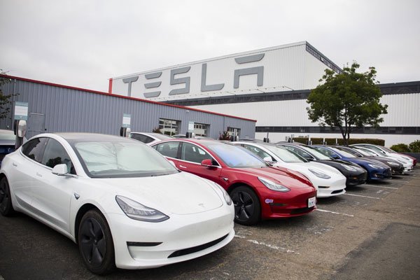 Tesla reporta cuarta ganancia trimestral consecutiva y despeja el camino para entrar al S&P 500
