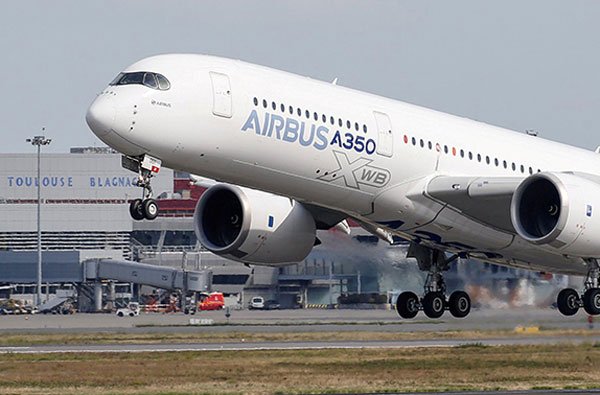 <p>Airbus despegando</p>