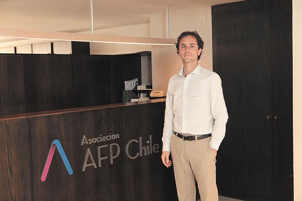 A prepararse: AFP comenzarán a recibir el jueves solicitudes para retirar el 10% de los fondos