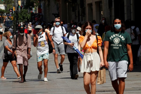 ¿De vuelta al confinamiento? Alza de contagios en España, Hong Kong e India obliga a tomar nuevas medidas de aislamiento