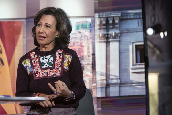 <p>“El consejo tiene la intención de aplicar una política de dividendo 100% en efectivo tan pronto como las condiciones de mercado se normalicen”, dijo Botín. Foto: Bloomberg</p>