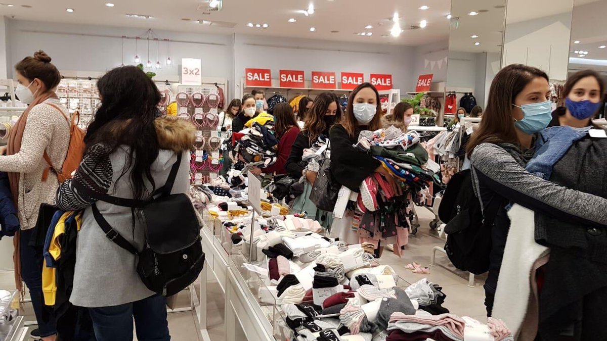 <p>H&M toma nuevas medidas sanitarias tras aglomeraciones en Casa Costanera</p>