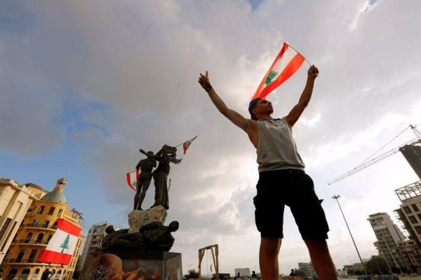 Gobierno del Líbano dimite en medio de indignación por la explosión en Beirut