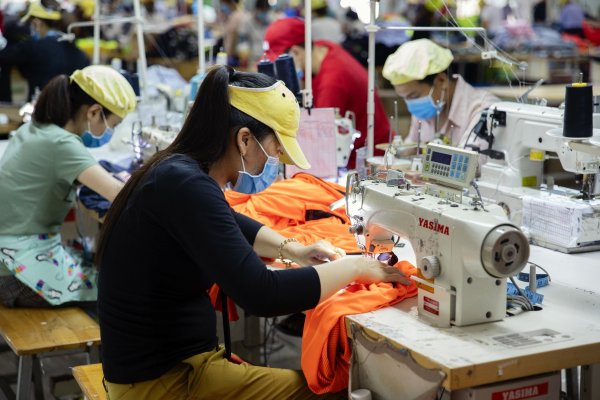 <p>Las amenazas globales están llevando a las empresas a acortar sus cadenas de suministro</p>