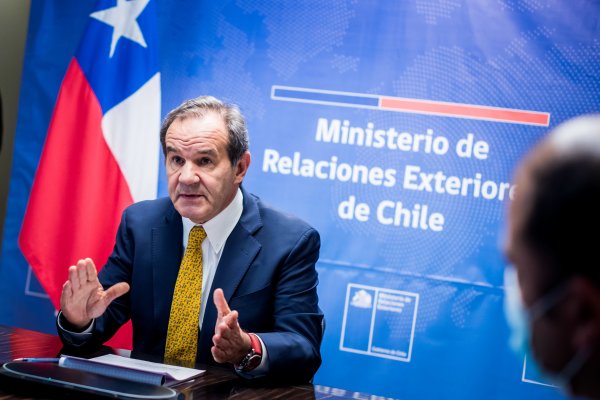 Canciller Allamand califica de “agresivos” los dichos de candidato de EEUU a presidencia del BID