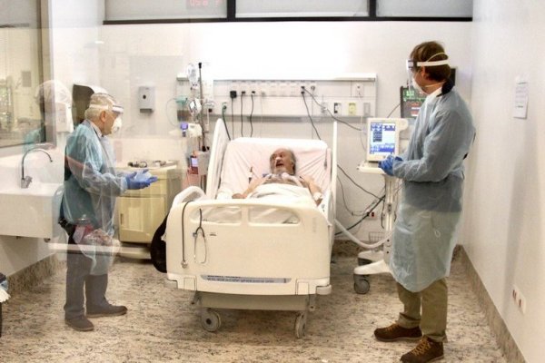 Minsal dictó la resolución del protocolo de reactivación de camas UCI en casos de rebrote
