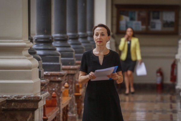 Ministra Chevesich denuncia que dos AFP han retenido fondos sin mediar resoluciones judiciales