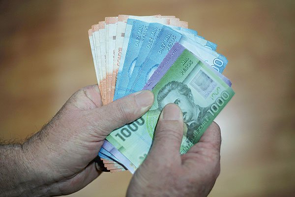 Otra señal de la crisis en el mercado laboral: pretensiones salariales consolidan tendencia a la baja