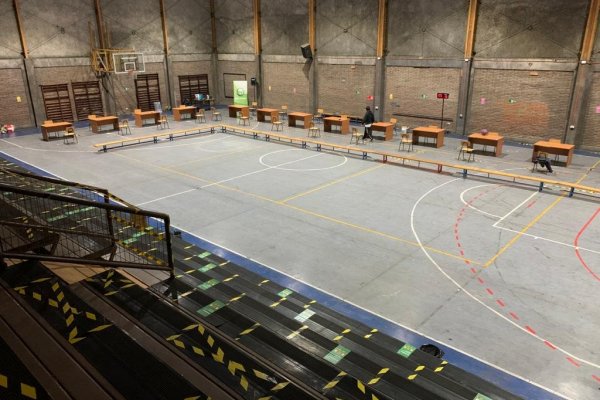 AFP Modelo habilita Liceo 1 de Niñas como nuevo centro de atención para apoyar a afiliados en retiro del 10%