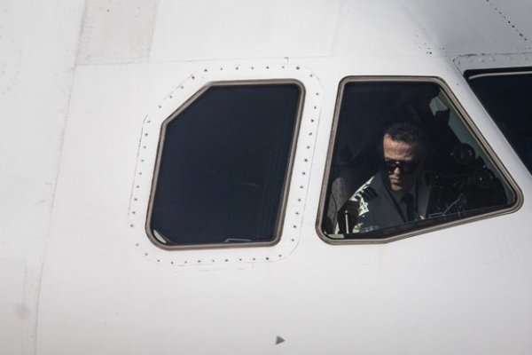 Pilotos de Latam aceptan rebaja salarial que permitiría ahorrar US$ 25 millones por año a la aerolínea