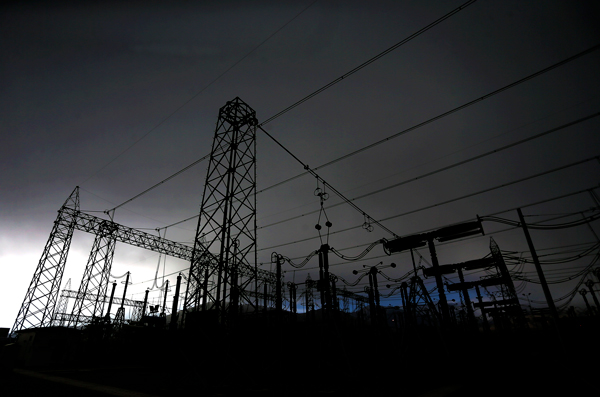 Escala conflicto entre eléctricas: Engie y Colbún presentan denuncias tras formulación de cargos a CGE