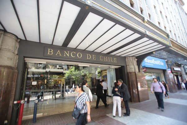 <p>Banco de Chile se suma a la tendencia y lanza cuenta vista 100% digital</p>