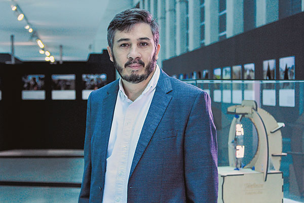Movistar propone alianza público-privada para dar salto en inclusión digital