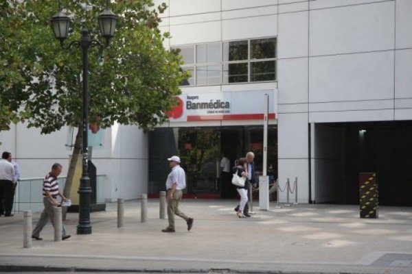 Banmédica tendrá que pagar $200 millones a beneficio fiscal por no notificar su participación en la propiedad de un competidor