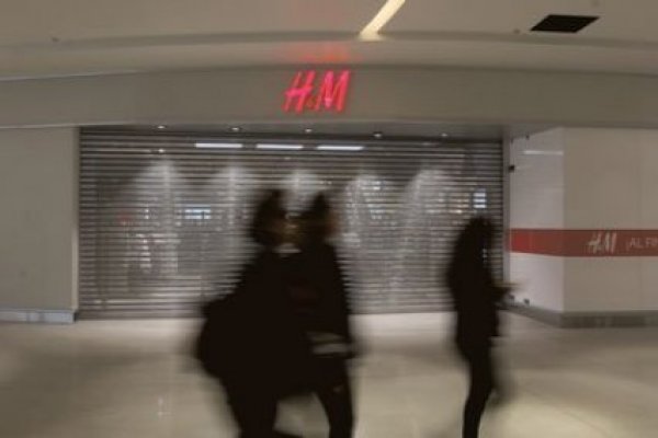 H&M reabre sus locales en Casa Costanera y Open Kennedy