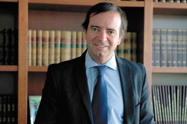 Fermandois: “La idea de ganadores y perdedores, todo a causa de la Constitución, es un simplismo extremo”
