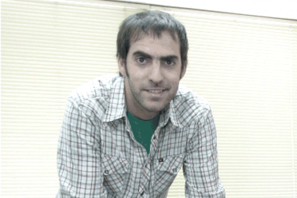 <p>Leo Prieto, fundador de la startup Odd Industries conversa con Marily Lüders</p>