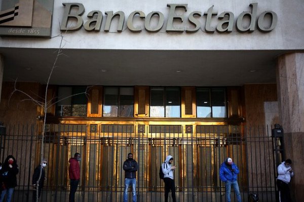 <p>BancoEstado no abrirá sus sucursales este lunes tras detectar un virus malicioso que afectó a su sistema</p>