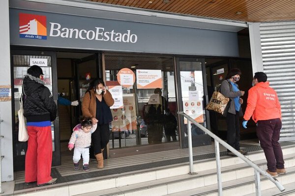 <p>BancoEstado ya opera con más del 30% de sus sucursales abiertas</p>