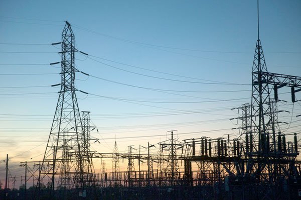 CNE posterga licitación de suministro eléctrico para primer semestre del próximo año