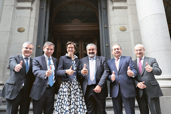Los lazos con Chile de la primera mujer en liderar un gran banco de Wall Street