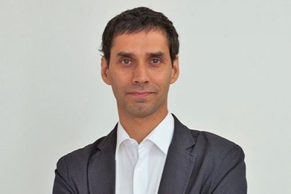 Los pasos de Sebastián Soto, el constitucionalista que escucha Piñera