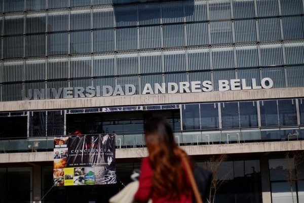 Grupo Laureate se va de Chile e instituciones tendrán nuevo sostenedor sin fines de lucro