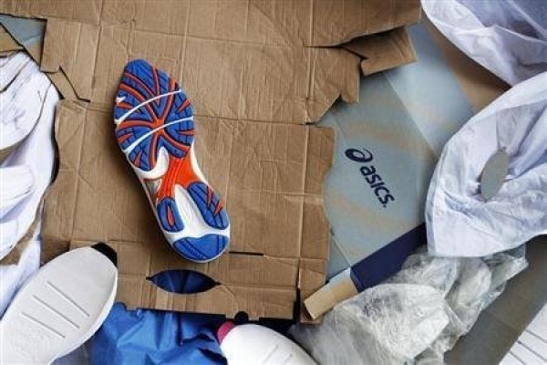 Japonesa Asics anuncia apertura de su primera tienda en Chile