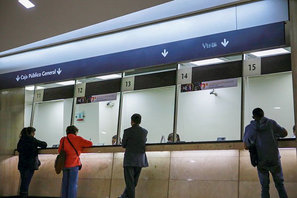 <p>El riesgo de eventuales impagos detonados por la crisis económica hizo que los modelos de provisiones de la banca se activaran. Foto: Rodolfo Jara</p>