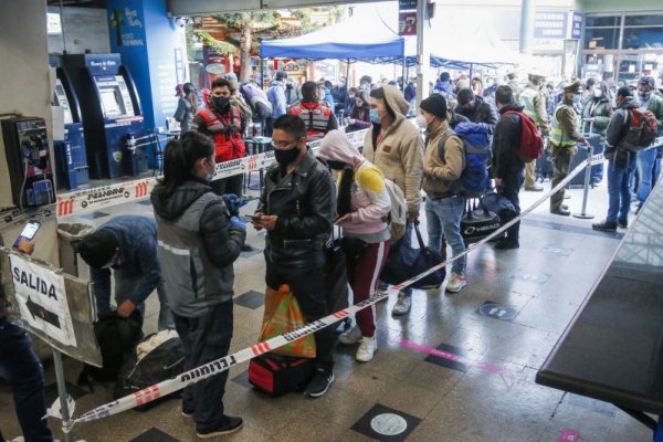 Masiva salida de santiaguinos por Fiestas Patrias