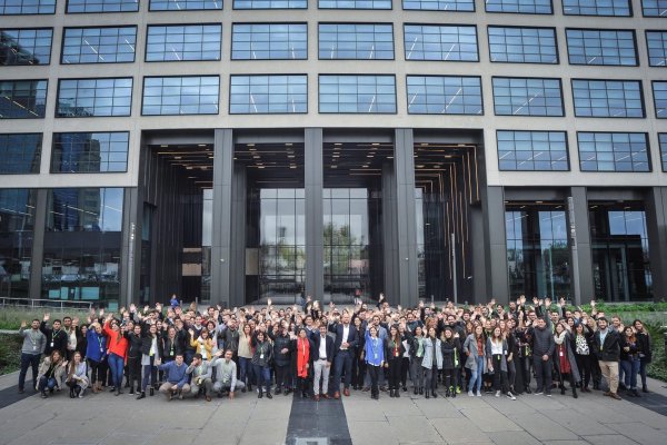 El equipo de Falabella en Argentina que enfrenta la crisis