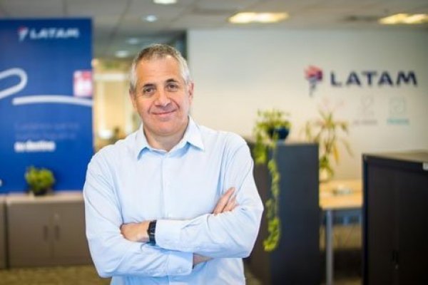 <p>Roberto Alvo, CEO de Latam, agradeció interés y confianza en la aerolínea. Foto: Archivo</p>