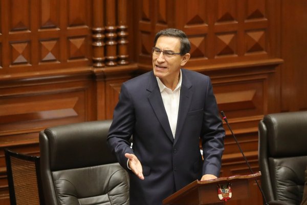 Vizcarra sigue en el poder: Congreso peruano rechaza la destitución por abrumadora mayoría