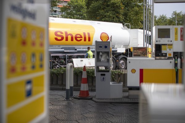 Shell lanza campaña de reducción de costos para prepararse para la transición energética