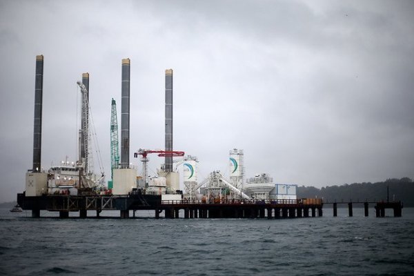 Pescadores presentan millonaria demanda contra el Consorcio Puente Chacao S.A.
