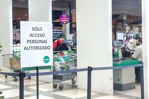 De Manhattan al Costanera Center: tiendas oscuras ignoran el valor del metro cuadrado