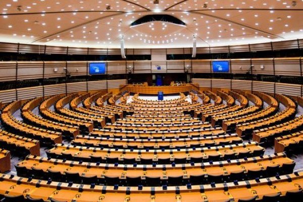 El Parlamento Europeo se prepara hoy para una "histórica" votación sobre el clima