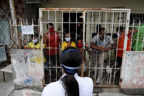 <p>Aunque los países pobres se verán afectados, alrededor del 82% de la pobreza extrema se encontrará en naciones de ingresos medios. Foto: Reuters</p>