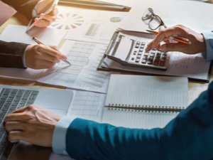 Impuestos: organismos fiscalizadores mantendrán niveles de gasto para 2021 con foco en implementar la reforma tributaria