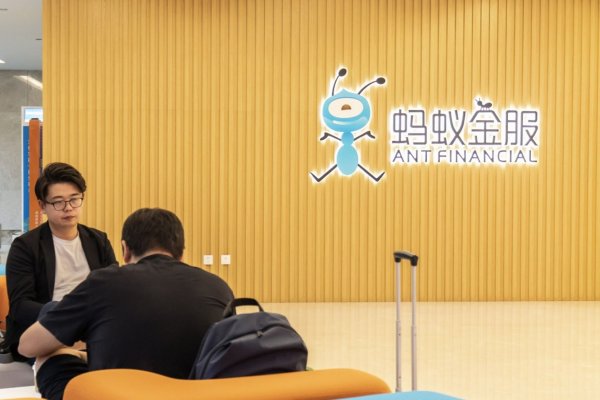 <p>EEUU evalúa aplicar restricciones a plataformas de pago chinas Ant y Tencent por riesgos a la seguridad nacional</p>