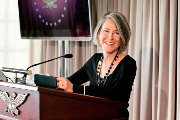 <p>Poeta estadounidense Louise Glück gana el premio Nobel de Literatura 2020</p>